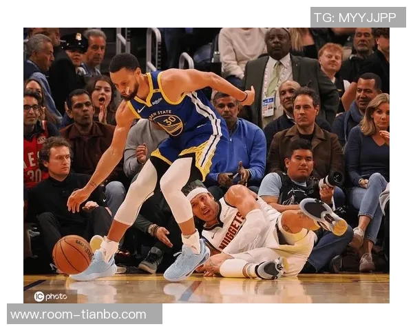 步行者意外首胜勇士库里开季手感低迷表现引关注